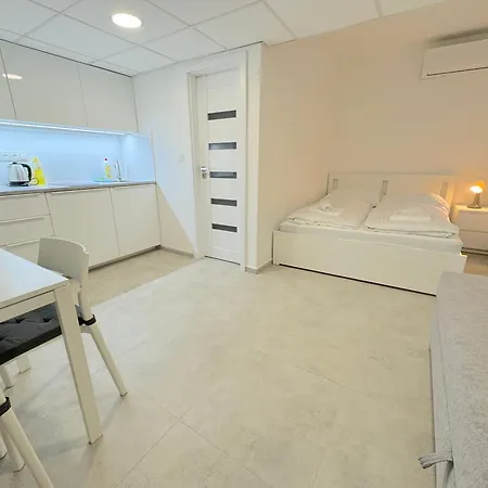 Apartment Krasny - 1 V Srdci Centra *